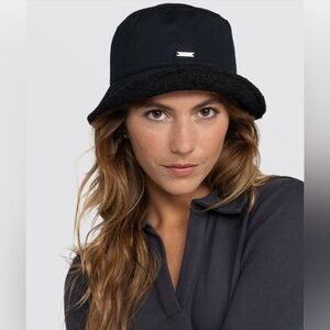ROXY Reversible Black Bucket Hat - M/L